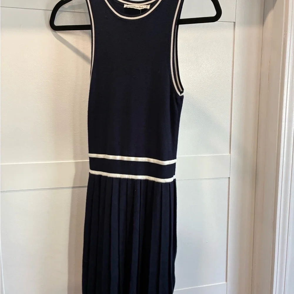Abercrombie & Fitch navy and white sweater tennis dress size XS - Picture 3 of 4